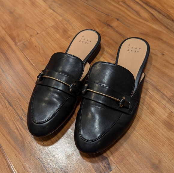 a new day Shoes - Mule Flats Women's Size 7 Black Faux Leather and Gold Penny Loafers Open Back